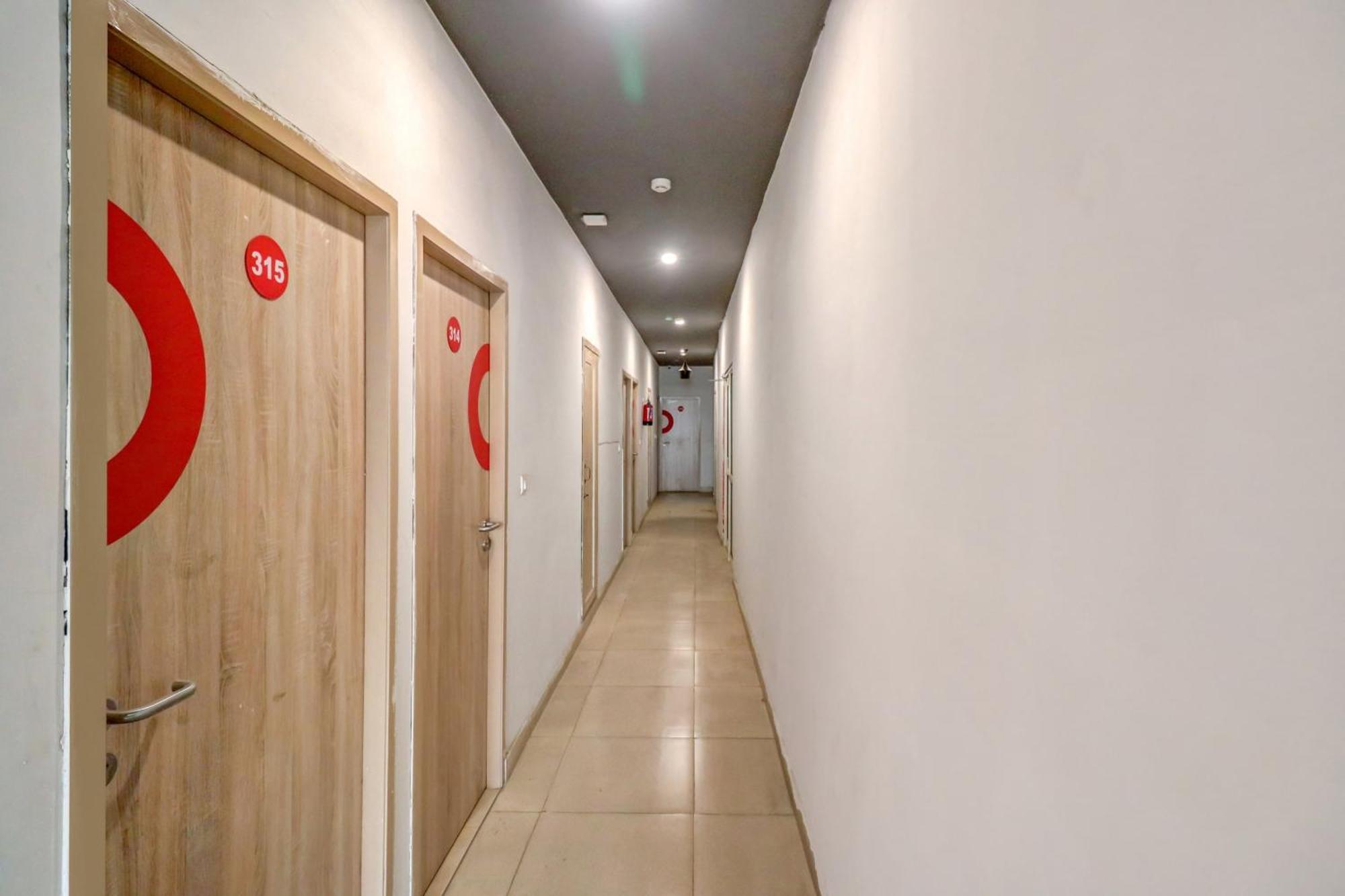 Hotel O Jps Grand 3*